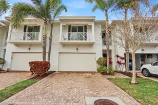 7113 Kensington Ct, Palm Beach Gardens, FL 33418 - Photo 2