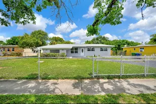 1112 NW 43rd Terrace, Lauderhill, FL 33313 - Photo 4