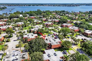 825 Center St, Jupiter, FL 33458 - Photo 48