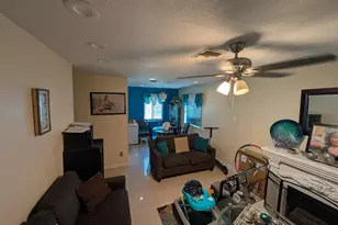 2761 NW 11th Pl, Fort Lauderdale, FL 33311 - Photo 2