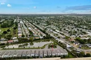 4407 NW 48th Terrace, Tamarac, FL 33319 - Photo 2