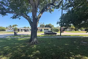 4351 NW 32nd Ct, Lauderdale Lakes, FL 33319 - Photo 10