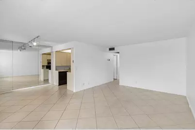 2027 Exeter B, Boca Raton, FL 33434 - Photo 2