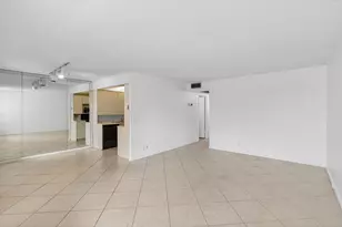 2027 Exeter B, Boca Raton, FL 33434 - Photo 2