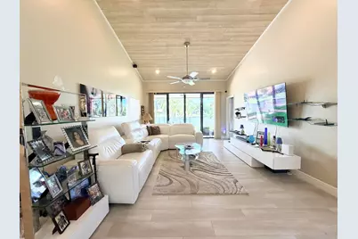 7640 NW 87th Avenue, Tamarac, FL 33321 - Photo 12