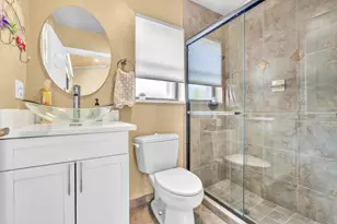 7640 NW 87th Ave, Tamarac, FL 33321 - Photo 24
