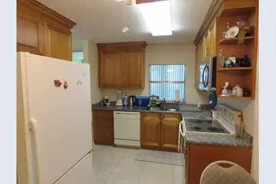 17 Willowbrook Lane #106, Delray Beach, FL 33446 - Photo 4