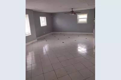 5911 Barbados Way E, West Palm Beach, FL 33407 - Photo 6