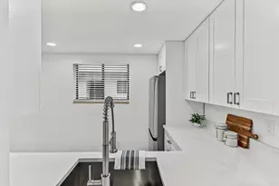 5220 Las Verdes Cir, Delray Beach, FL 33484 - Photo 10