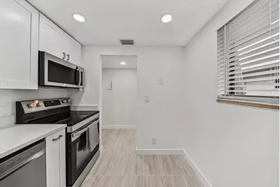 5220 Las Verdes Circle #317, Delray Beach, FL 33484 - Photo 6