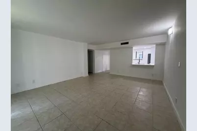 5220 Las Verdes Circle #317, Delray Beach, FL 33484 - Photo 4