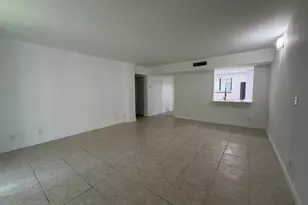 5220 Las Verdes Cir, Delray Beach, FL 33484 - Photo 4