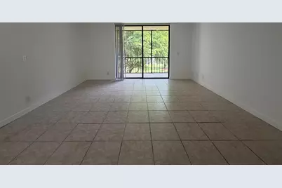 5220 Las Verdes Circle #317, Delray Beach, FL 33484 - Photo 6