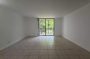 5220 Las Verdes Cir, Delray Beach, FL 33484 - Photo 6
