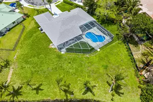 1688 Hull Ct, Wellington, FL 33414 - Photo 74
