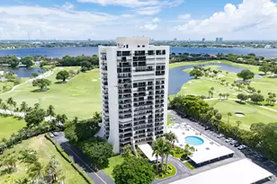 2000 Presidential Way, West Palm Beach, FL 33401 - Photo 34