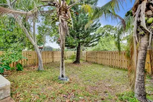 125 Seagull Ct, Royal Palm Beach, FL 33411 - Photo 46