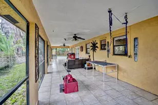 125 Seagull Ct, Royal Palm Beach, FL 33411 - Photo 40