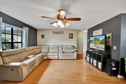125 Seagull Court, Royal Palm Beach, FL 33411 - Photo 12