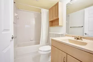 4260 Village Dr, Delray Beach, FL 33445 - Photo 26