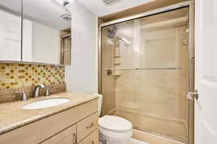 4260 Village Dr, Delray Beach, FL 33445 - Photo 22
