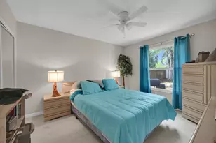 552 SW Eyerly Ave, Port Saint Lucie, FL 34983 - Photo 20
