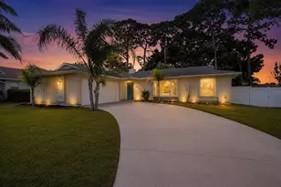 552 SW Eyerly Ave, Port Saint Lucie, FL 34983 - Photo 32