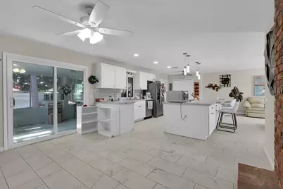 552 SW Eyerly Avenue, Port Saint Lucie, FL 34983 - Photo 14
