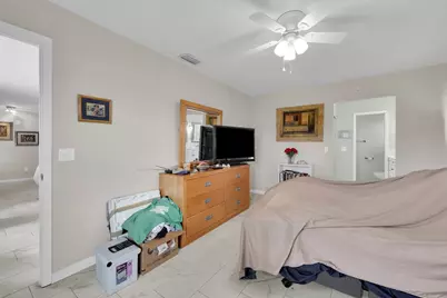 552 SW Eyerly Avenue, Port Saint Lucie, FL 34983 - Photo 16