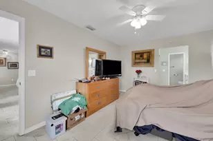 552 SW Eyerly Ave, Port Saint Lucie, FL 34983 - Photo 16