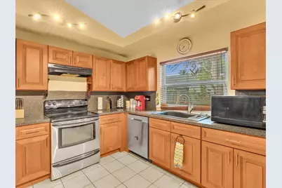 8330 NW 54th Street, Lauderhill, FL 33351 - Photo 16