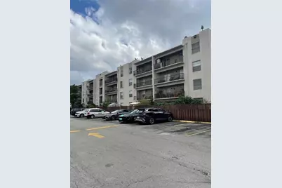 5665 W 20th Avenue #413, Hialeah, FL 33012 - Photo 4