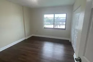 10411 N Kendall Dr, Miami, FL 33176 - Photo 8