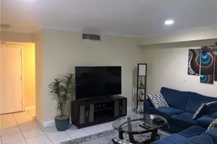 10411 N Kendall Dr, Miami, FL 33176 - Photo 4