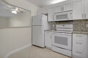 21911 Lake Forest Cir, Boca Raton, FL 33433 - Photo 8