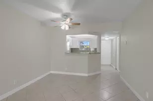 21911 Lake Forest Cir, Boca Raton, FL 33433 - Photo 10