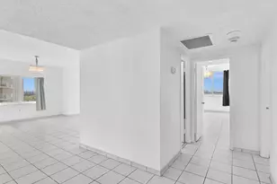 500 Bayview Dr, Sunny Isles Beach, FL 33160 - Photo 4