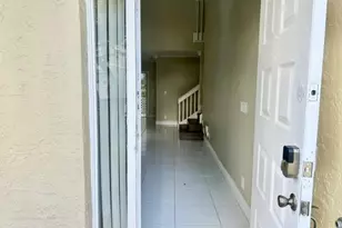 9576 NW 8th Cir, Plantation, FL 33324 - Photo 2