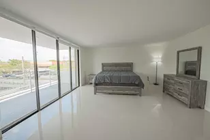 468 Golden Isles Dr, Hallandale Beach, FL 33009 - Photo 22