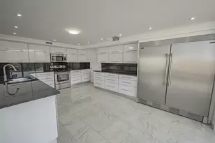 468 Golden Isles Dr, Hallandale Beach, FL 33009 - Photo 14