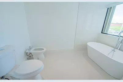 468 Golden Isles Drive #202, Hallandale Beach, FL 33009 - Photo 18