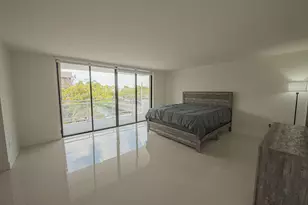 468 Golden Isles Dr, Hallandale Beach, FL 33009 - Photo 24