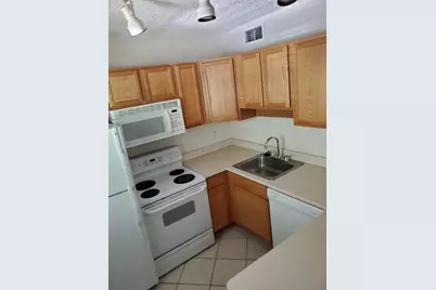2660 NE 8th Avenue #302, Wilton Manors, FL 33334 - Photo 4