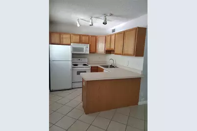 2660 NE 8th Avenue #302, Wilton Manors, FL 33334 - Photo 6