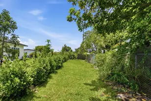1705 NW 15th St, Fort Lauderdale, FL 33311 - Photo 34