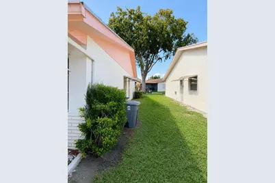 6069 La Palma Lane, Delray Beach, FL 33484 - Photo 2
