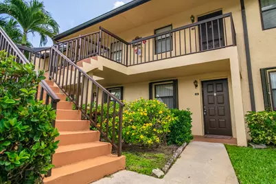 4688 Lucerne Lakes Blvd Boulevard E #104, Lake Worth, FL 33467 - Photo 4