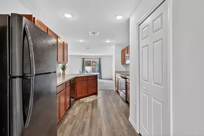 330 SE Huron Terrace, Port Saint Lucie, FL 34983 - Photo 10