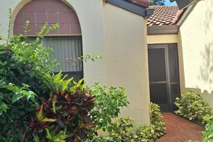 10110 Andrea Ln, Boynton Beach, FL 33437 - Photo 2