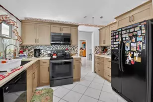 8344 Blue Cypress Dr, Lake Worth, FL 33467 - Photo 6